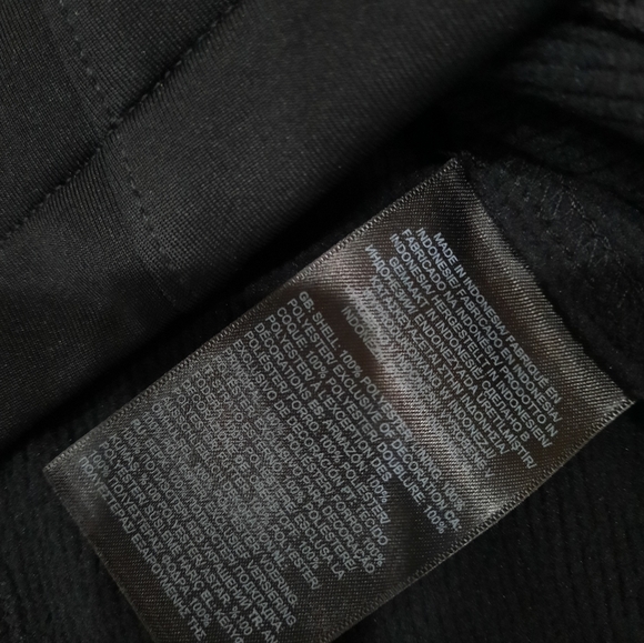 The North Face Ridgewall Amazon employee vest small NWT - Picture 9 of 12